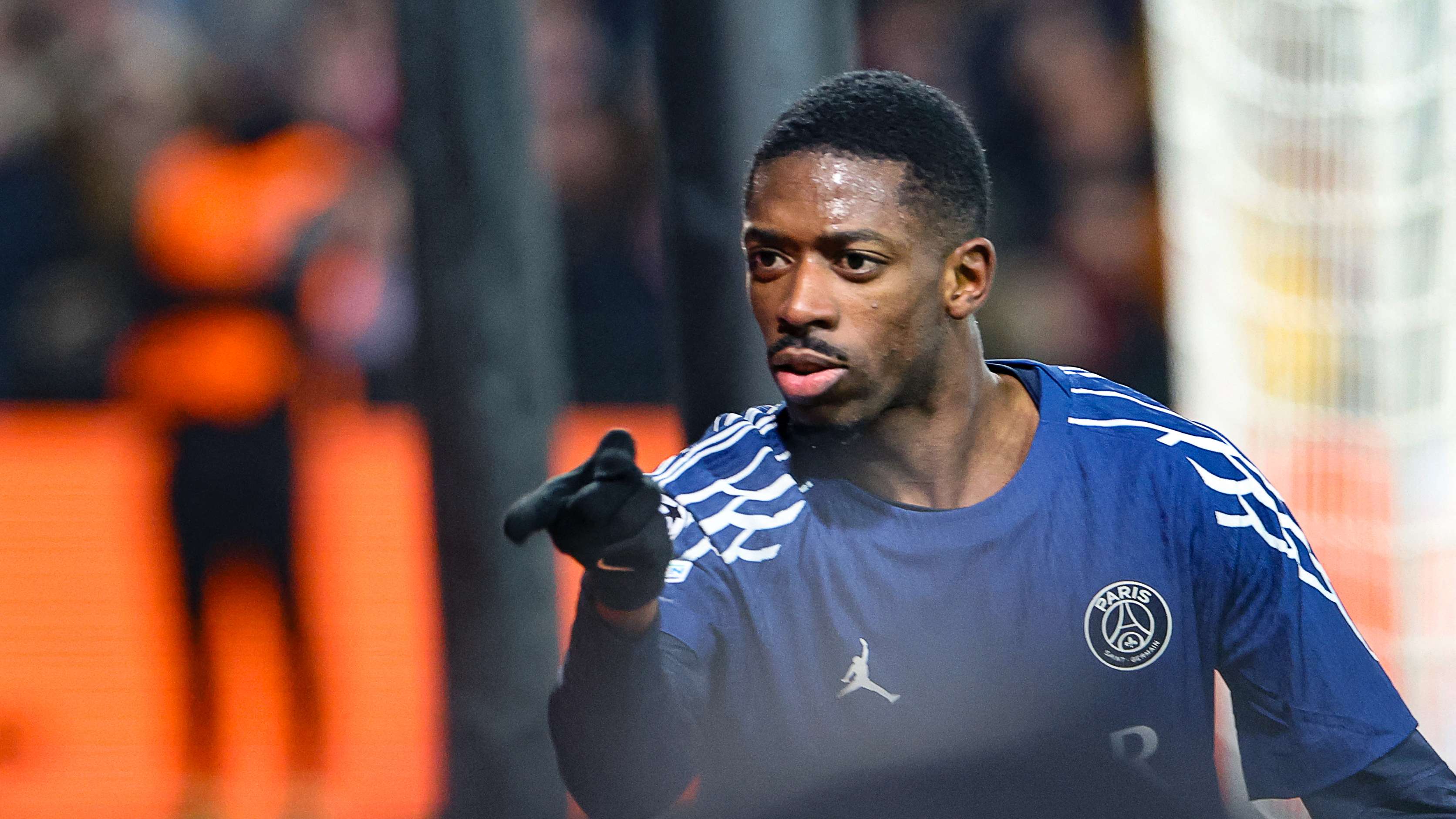 迪马利亚出席致敬活动，婉拒再战世界杯的决定感动球迷